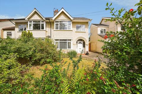 3 bed property, in Princes Avenue, £285,000