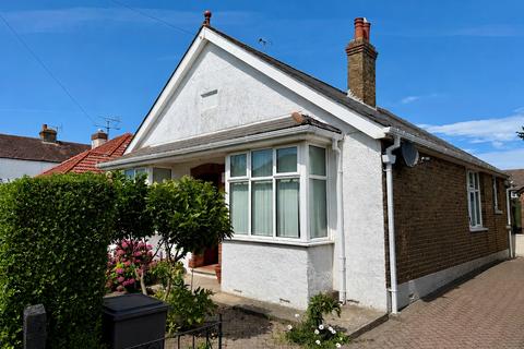 3 bed property, in Orchard Avenue, £395,000