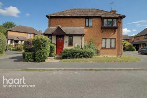 4 bed property, in Bishop's Stortford CM23, £600,000