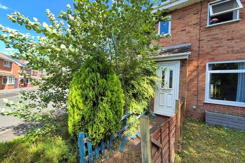 1 bed property, in Humphries Drive, £70,000