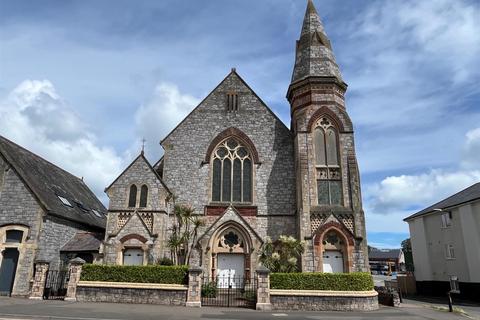 5 bed property, in Dartmouth Road, £700,000