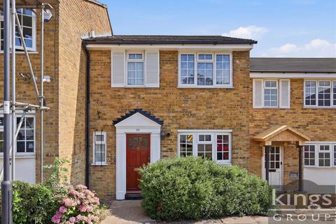 3 bed property, in Crofton Way, £480,000