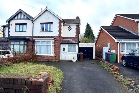 3 bed property, in Prestwood Road West, £200,000