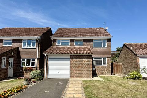 4 bed property, in Parsonage Road, £575,000