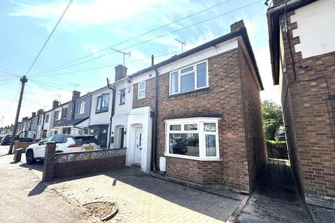 3 bed property, in Kent Road, £300,000