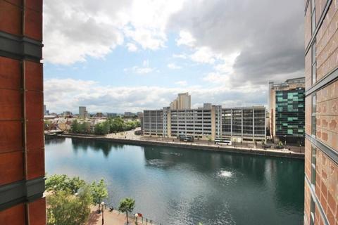 2 bed property, in The Quays, £150,000
