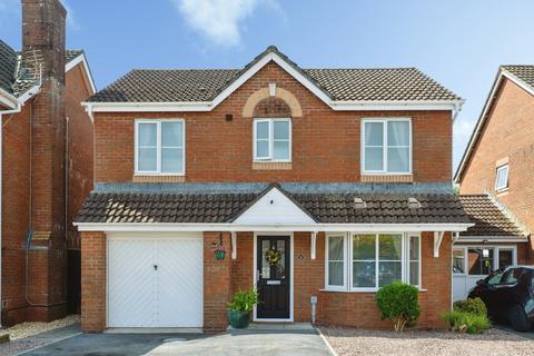 4 bed property, in Cae Castell, £350,000