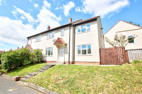 3 bed property, in St. James Gardens, £160,000