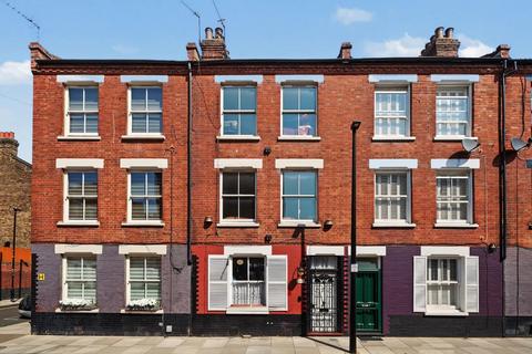 3 bed property, in Winkley Street, £850,000