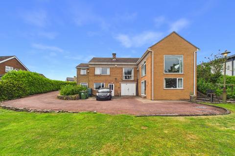 4 bed property, in Ashbourne Road, £725,000