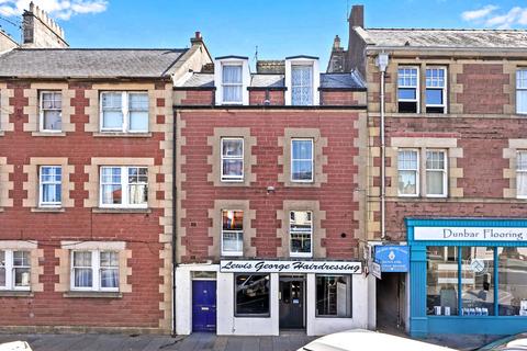 1 bed property, in 151A, £110,000