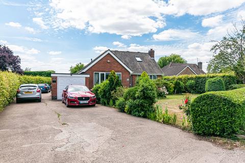 5 bed property, in Long Lane, £400,000