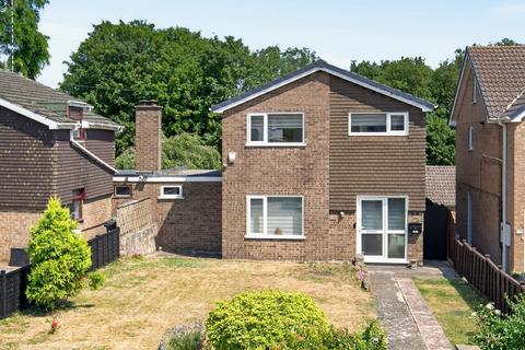 3 bed property, in Corby Road, £400,000