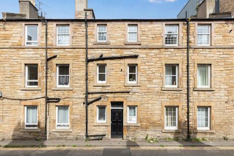 3 bed property, in 8/8 Horne Terrace, £280,000