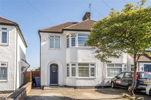 3 bed property, in Weirdale Avenue, £650,000