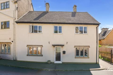 3 bed property, in Friday Street, £625,000