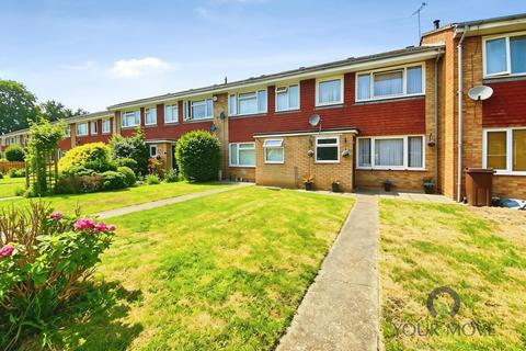 3 bed property, in Honeyball Walk, £280,000