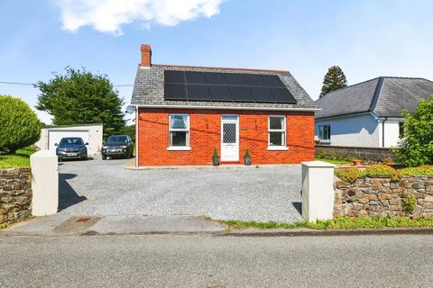 3 bed property, in Trelech, £275,000
