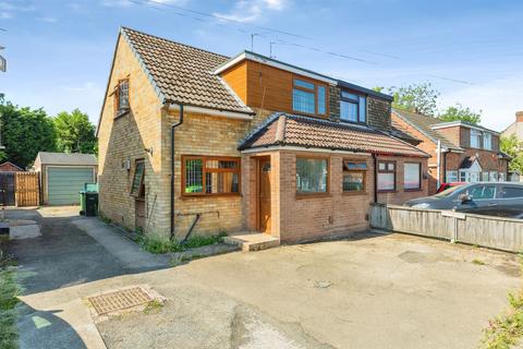 3 bed property, in Parry Road, £220,000