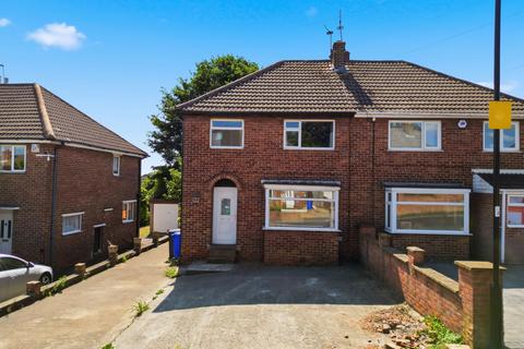 3 bed property, in Lathkill Close, £170,000