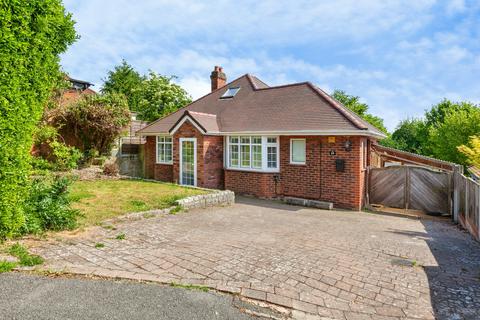 2 bed property, in South Drive, £500,000