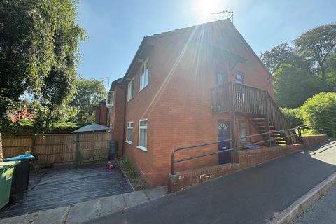 2 bed property, in Firdale Road, £100,000
