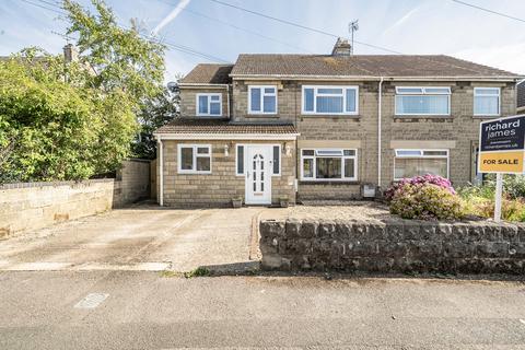 4 bed property, in Collett Avenue, £350,000