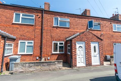 2 bed property, in Webbs Lane, £110,000