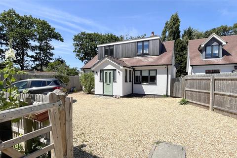 3 bed property, in Chewton Common Road, £745,000