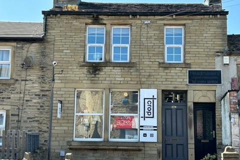 1 bed property, in Meltham Road, £50,000