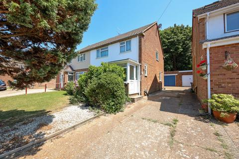 3 bed property, in Wingle Tye Road, £395,000