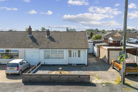3 bed property, in Cranham Avenue, £265,000
