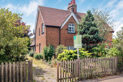 3 bed property, in Ground Lane, £425,000