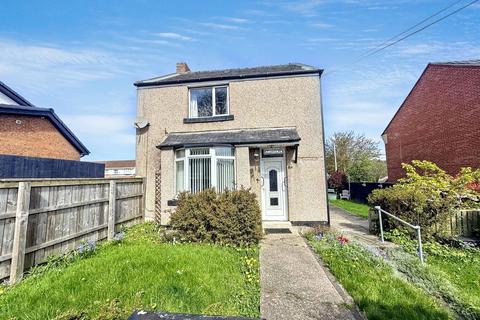 3 bed property, in Dalla Street, £100,000