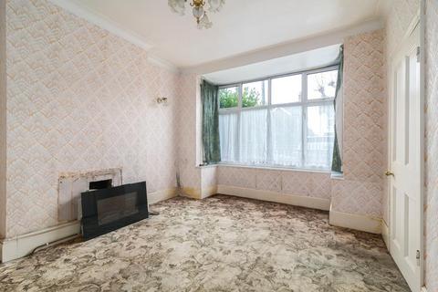 3 bed property, in Wellington Road, £550,000