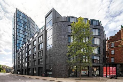2 bed property, in Blonk Street, £130,000
