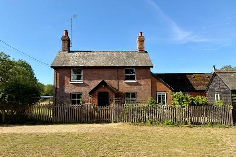 3 bed property, in Canterton Lane, £700,000