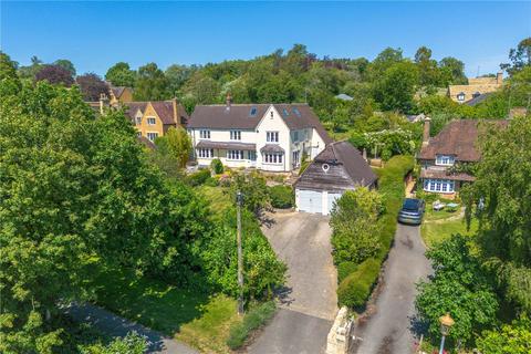5 bed property, in Hoo Lane, £1,450,000