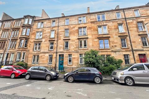 1 bed property, in Dixon Avenue, £89,500