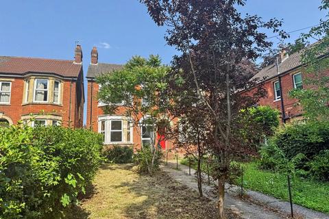 3 bed property, in Salisbury, £425,000