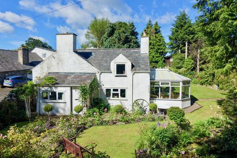 3 bed property, in Ffordd Llyn Syberi, £489,500
