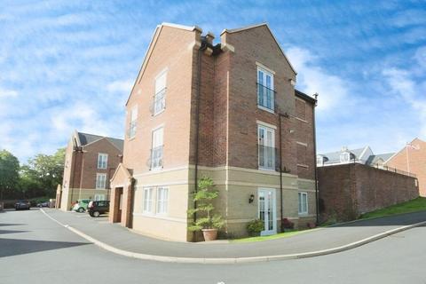 2 bed property, in The Moorings, £130,000
