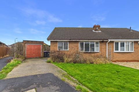 2 bed property, in Eagle Close, £159,995