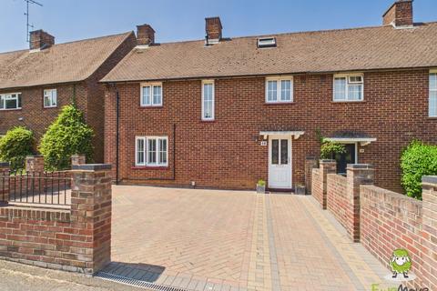3 bed property, in Western Way, £400,000