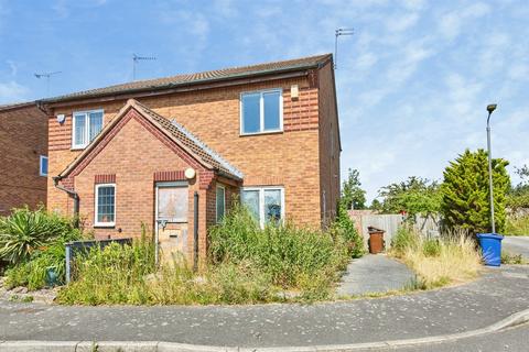 2 bed property, in Thistle Road, £130,000