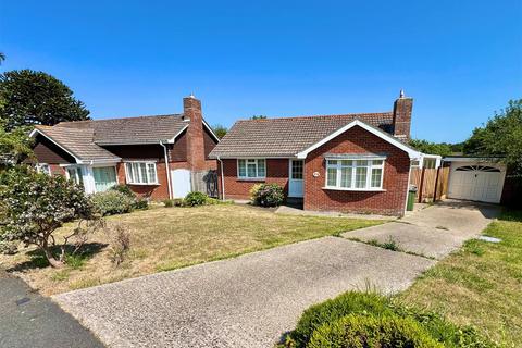 3 bed property, in Freshwater, £340,000