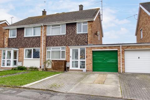 3 bed property, in Heronscroft, £325,000