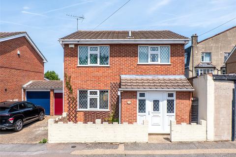 3 bed property, in Jellicoe Avenue West, £350,000