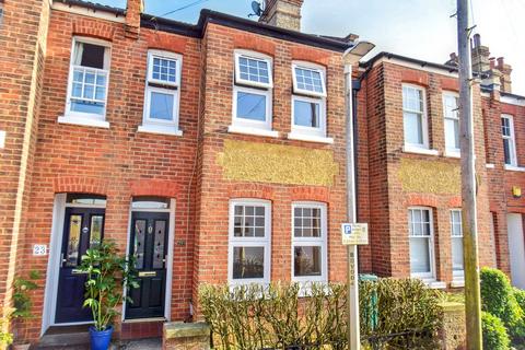2 bed property, in Buckhurst Avenue, £575,000