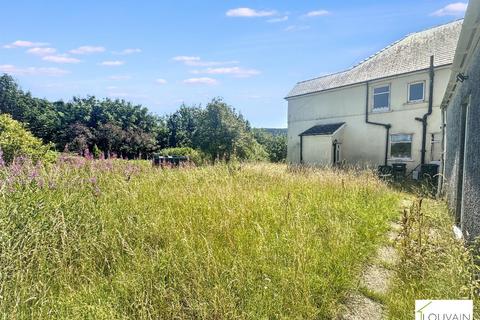 5 bed property, in Pochin House, £280,000